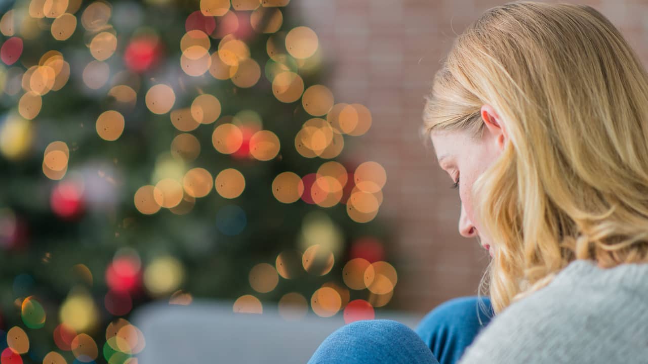 How to deal with loneliness during the holidays?  |  Health