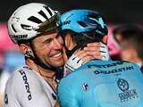 Geëmotioneerde Cavendish na droomzege in Giro: 'Heb heel goede vrienden'