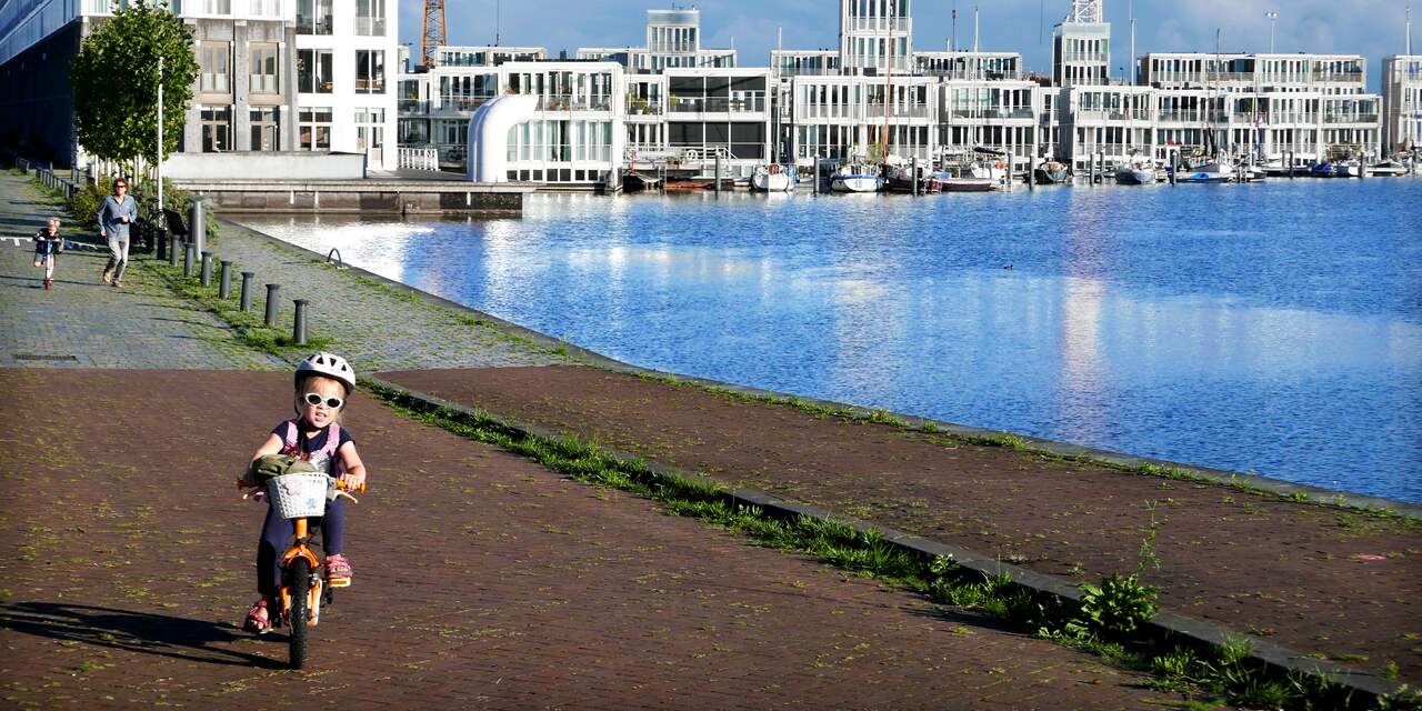 Amsterdam wil 100 miljoen euro voor woningbouw op IJburg en Hamerkwartier