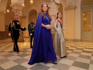 Deense prins Christian viert 18e verjaardag met gala, Amalia present met tiara