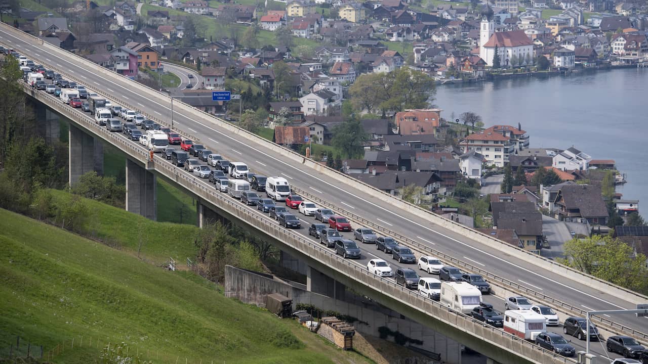 De nombreux trafics de vacances en Europe entraînent des pics de trafic aux goulots d’étranglement classiques |  À PRÉSENT