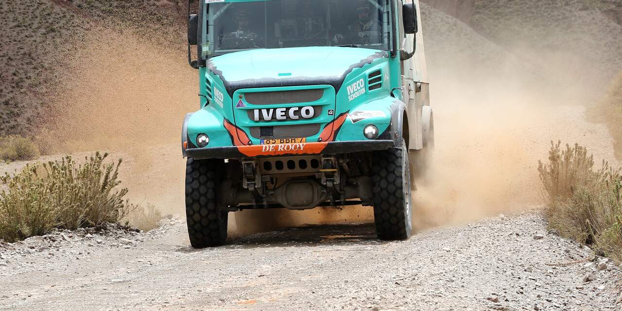Tijdverlies De Rooy in Dakar Rally, etappezeges Peterhansel en Brabec 