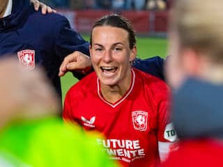 Renate Jansen zwaait af bij FC Twente met drie prijzen: 'Hier droom je van'