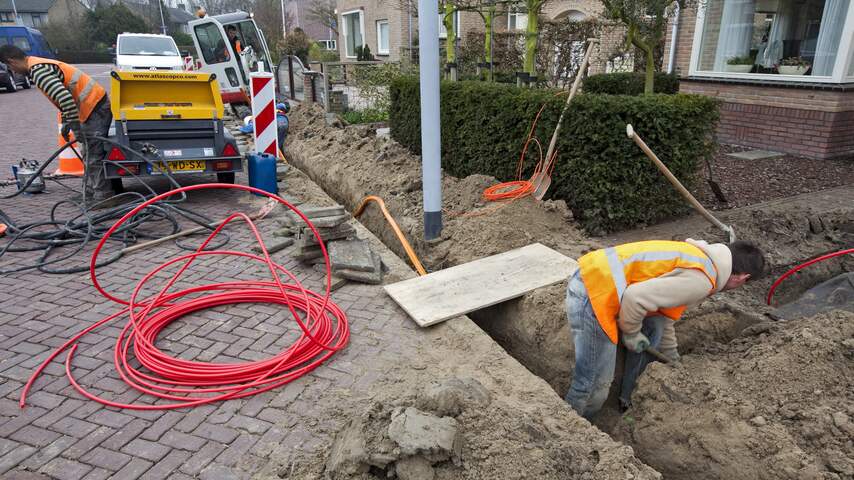 KPN koopt glasvezelnetwerk dat investeerder voor T-Mobile heeft aangelegd | Tech | NU.nl Kpn Koopt Glasvezelnetwerk Dat Investeerder Voor T-Mobile Heeft Aangelegd | Tech | Nu.Nl