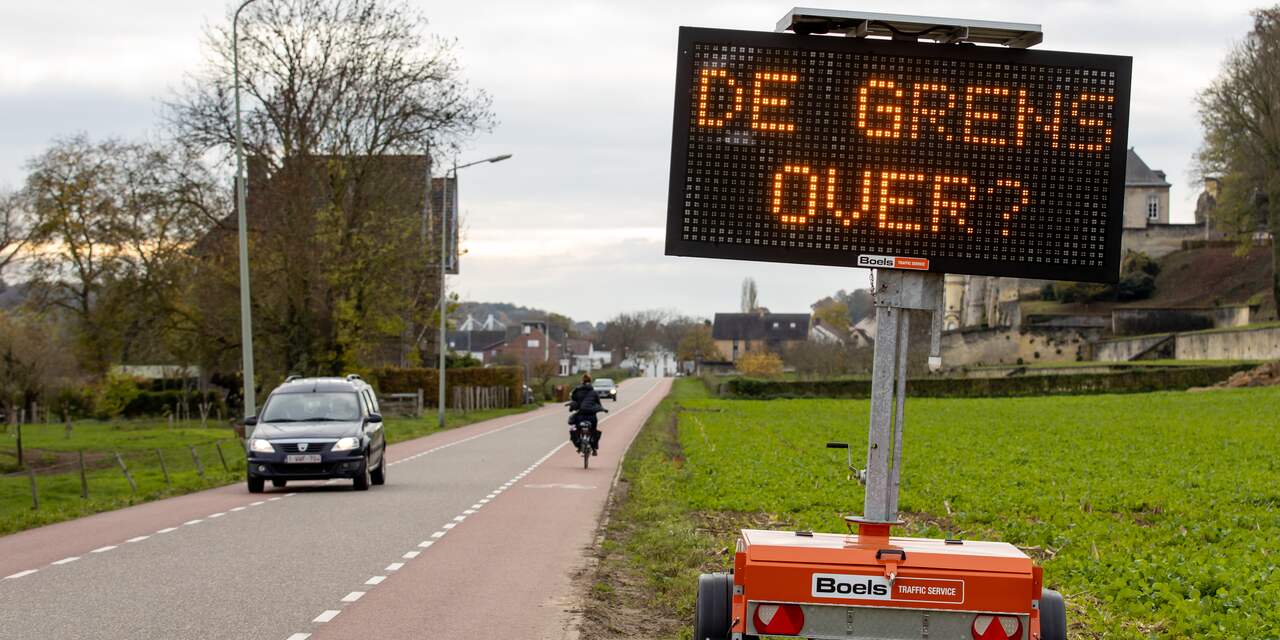 Vlaamse politie controleert automobilisten aan grens met Zeeuws-Vlaanderen