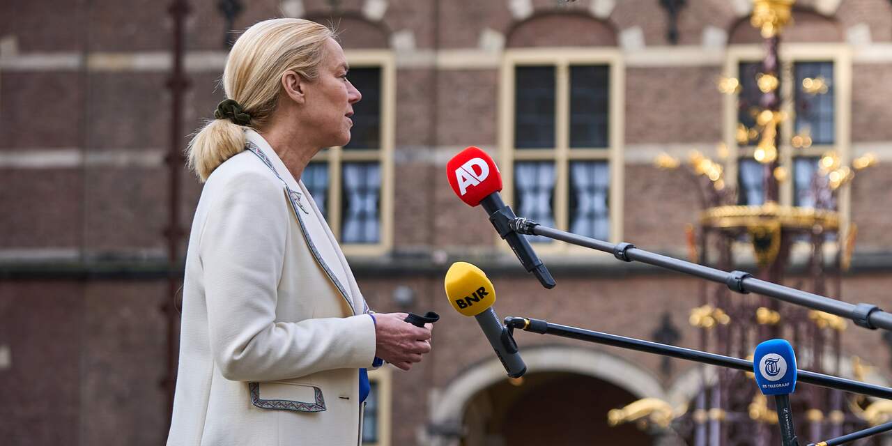 Kaag tegen Rutte: 'Hier scheiden onze wegen, ik sta hier met een zwaar gemoed'