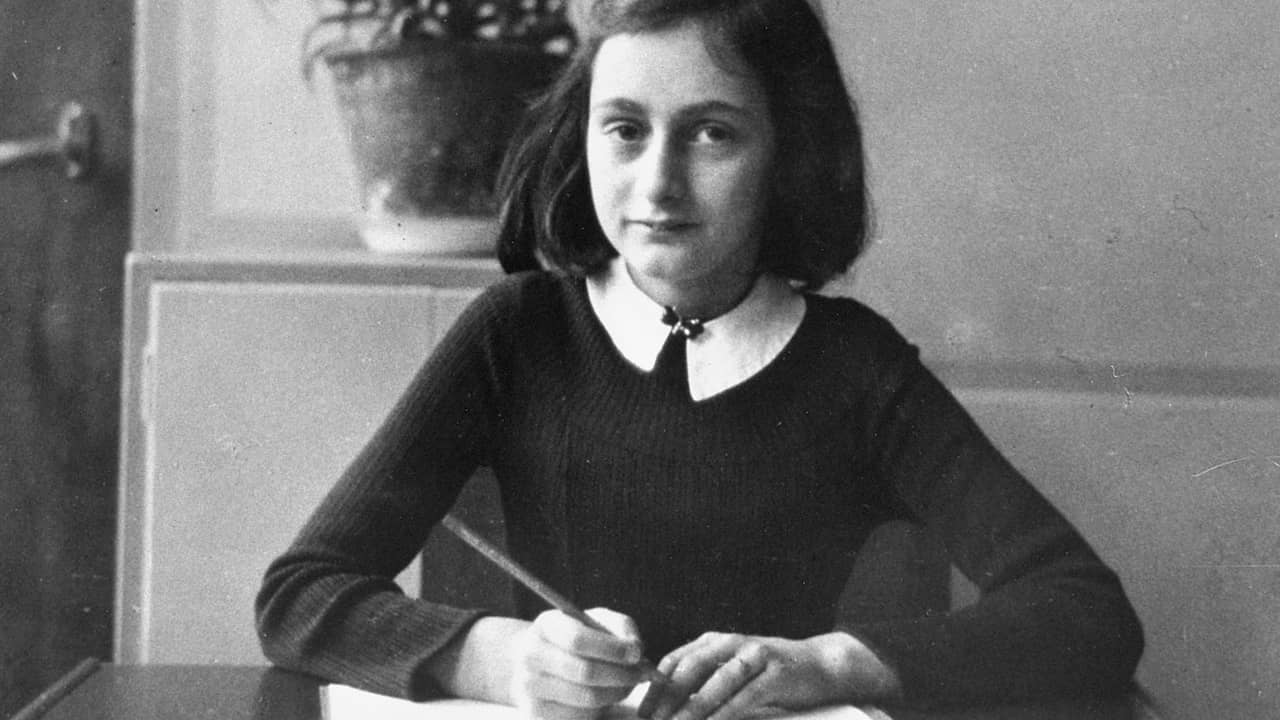 Beeld uit video: Historische beelden: Anne Frank 75 jaar geleden ondergedoken