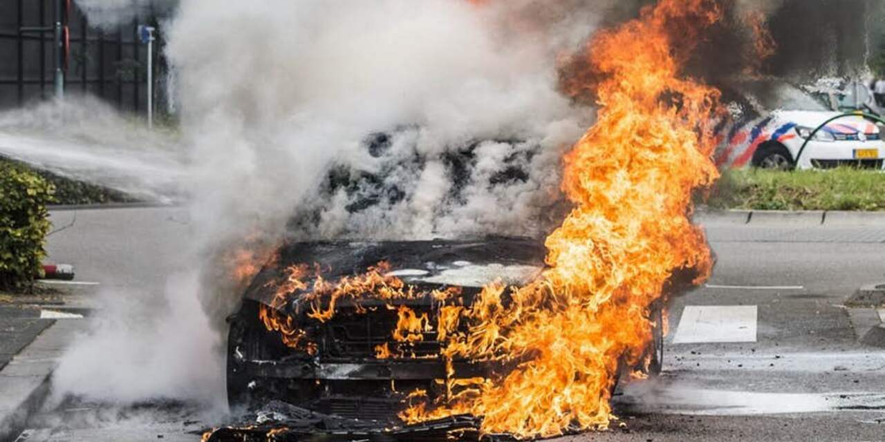 Auto’s branden uit in Kanaleneiland en Overvecht