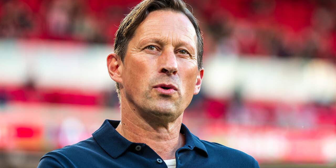 Schmidt feliciteert Ajax en is ondanks mislopen titel trots op 'karaktervol' PSV