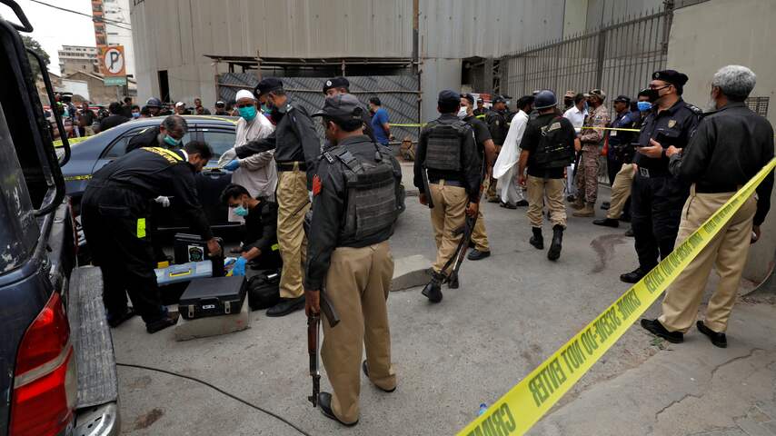 Zeker zes doden na aanval op beursgebouw Pakistan door schutters