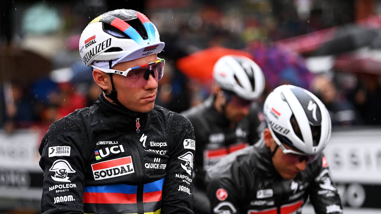 “Remco Evenepoel Crashes in Giro Due to Stray Dog: Update and Details”