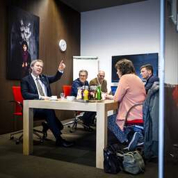 Meer vrouwen verkozen in Provinciale Staten, maar nergens een meerderheid