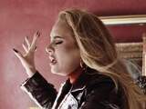 Recensieoverzicht: 'Adele klinkt als pantservoertuig dat kan tapdansen'