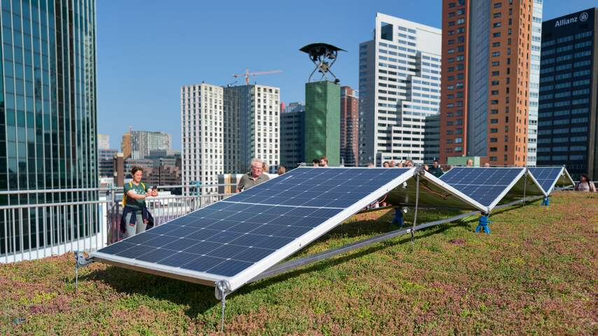 Veel zon zorgt voor zonnepanelenrecord en soms zelfs voor geld terug