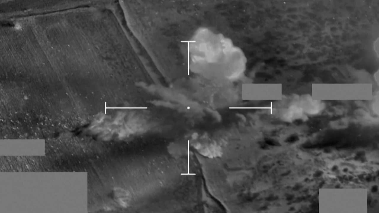 Beeld uit video: Vliegtuigen VS en VK bombarderen Houthi-doelen in Jemen