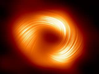 Nieuw ruimtebeeld van zwart gat in onze Melkweg toont verrassende eigenschap
