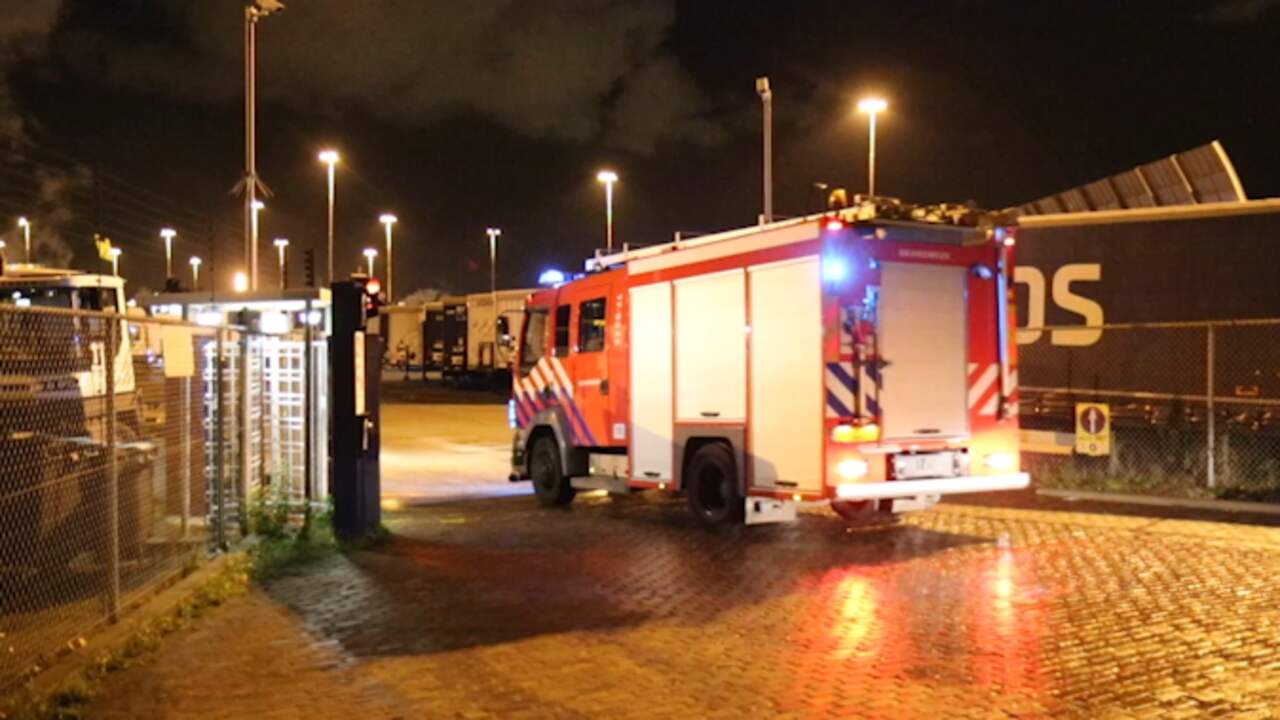 Hulpdiensten massaal naar Vlaardingen voor verstekelingen