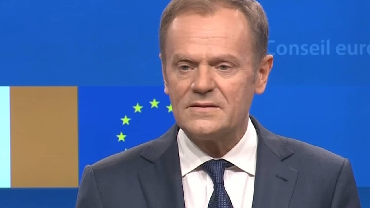 Beeld uit video: EU-topman Tusk haalt fel uit naar Brexiteers