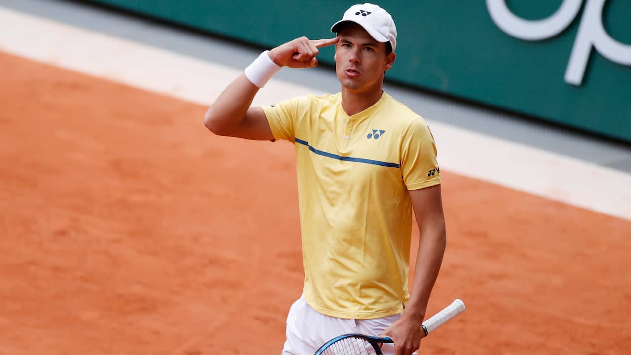 Qualifier Altmaier to fourth round Roland Garros without loss of set |  NOW