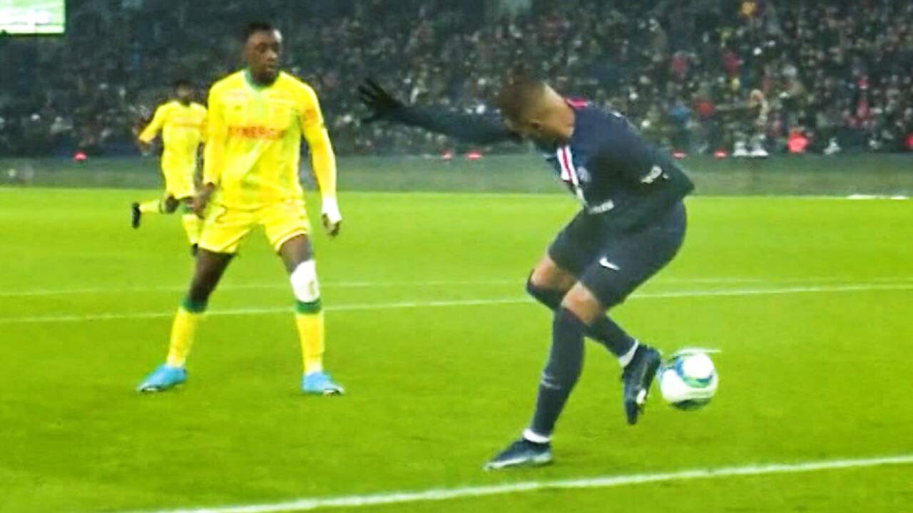 Mbappé scoort met fraai hakje tegen FC Nantes