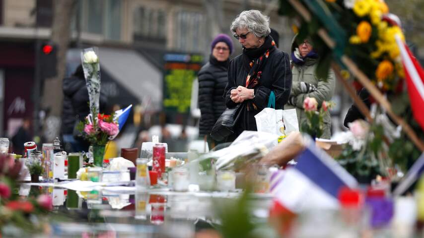 2015: Jaar met grote aanslagen te midden van enorme vluchtelingencrisis