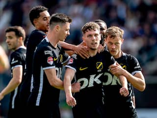 NAC verslaat FC Emmen en mag blijven dromen van terugkeer in Eredivisie