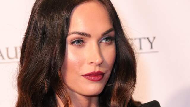 Megan Fox laat naam van nieuwe vriend Machine Gun Kelly ...