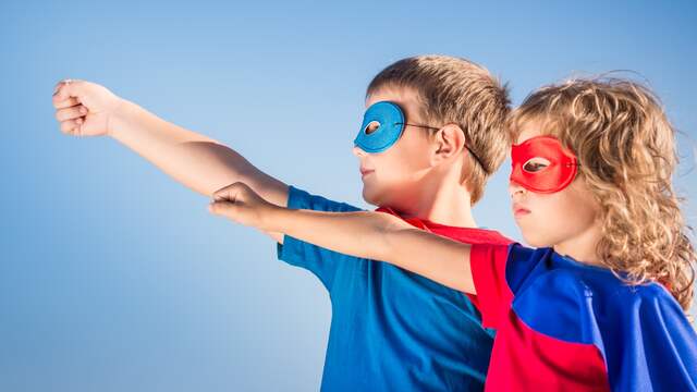 Kinderen organiseren heldenloop om geld in te zamelen tegen pesten