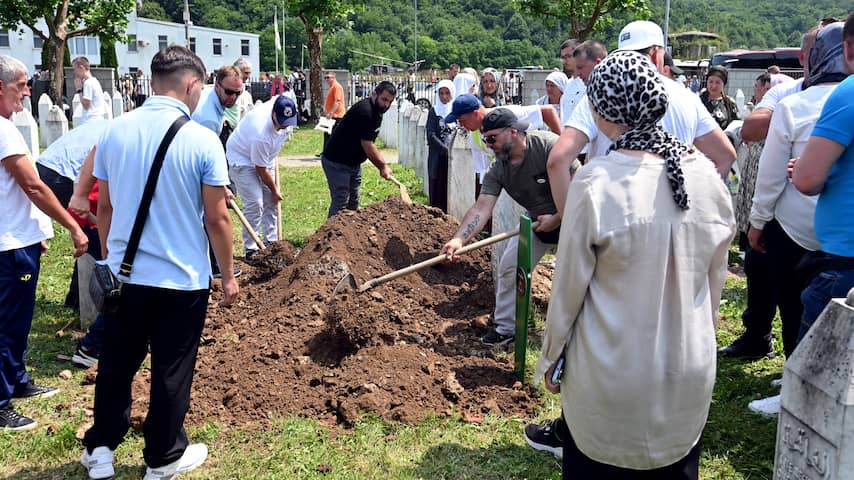 Bosnisch-Servische militairen 28 jaar na genocide in Srebrenica alsnog opgepakt