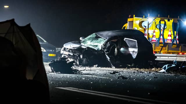 Belgische spookrijder overleden na fataal ongeval op A2 bij Maarheeze. Belgische spookrijder overleden na fataal ongeval op A2 bij Maarheeze.