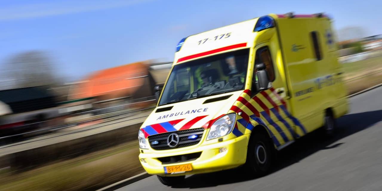 Drie gewonden na autobotsing bij Pompenburg