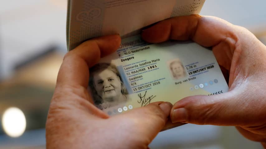 Gemeenten houden rekening met lange wachttijden in 'paspoortpiek'