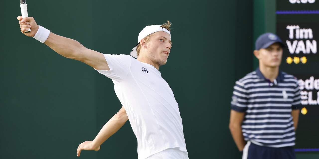 Van Rijthoven geniet van debuut op Wimbledon: 'Ik walste over hem heen'