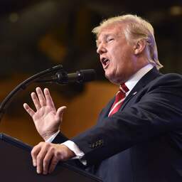 'Trump laat nucleair akkoord met Iran vooralsnog intact'