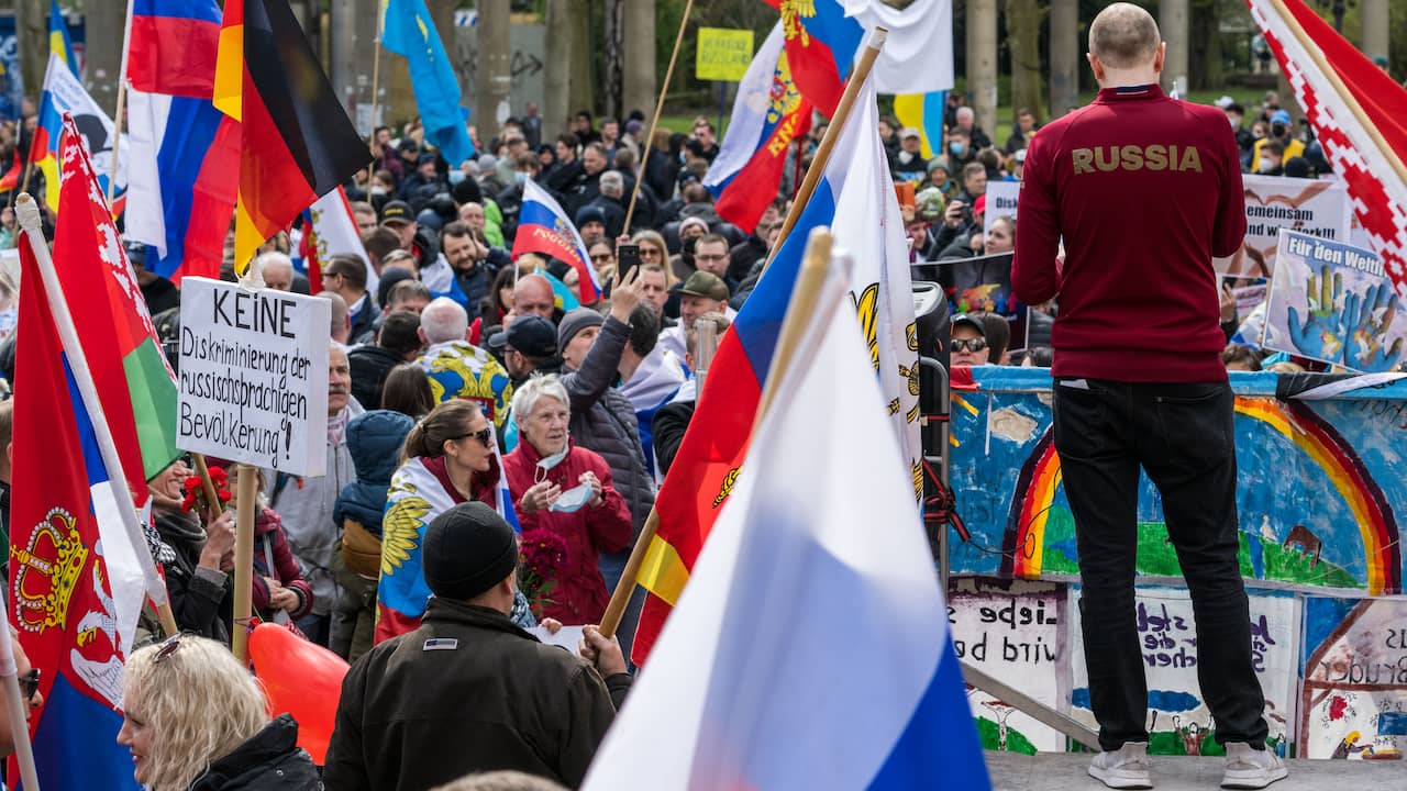 Demonstrationen in deutschen Städten gegen „Russlandhass“ und Diskriminierung |  JETZT