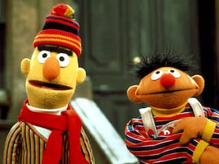 Sesamstraat-schrijver zegt dat Bert en Ernie een koppel zijn