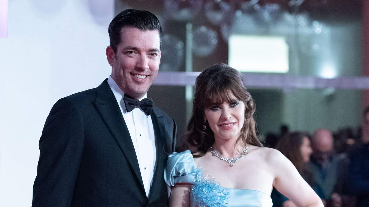 Actress Zooey Deschanel and Host Jonathan Scott Announce Engagement and Wedding