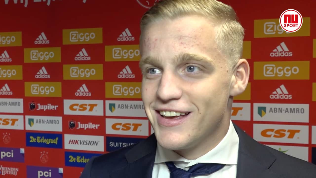 Beeld uit video: Van de Beek vindt veeleisende trainer Ten Hag goed voor Ajax