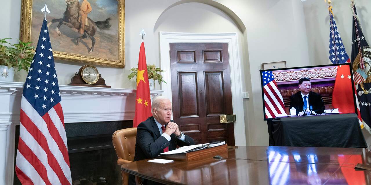 'Oude vrienden' Biden en Xi Jinping bespreken hete hangijzers in videogesprek