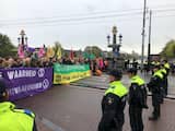 Gearresteerde klimaatactivisten Amsterdam krijgen boete van 380 euro