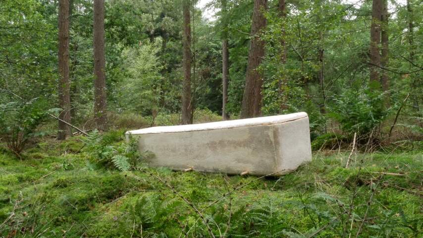 Voor het eerst overledene begraven in 'levende doodskist'