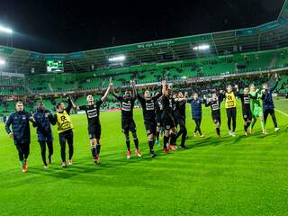 Willem II boekt tegen tien man FC Groningen derde zege in vijf duels