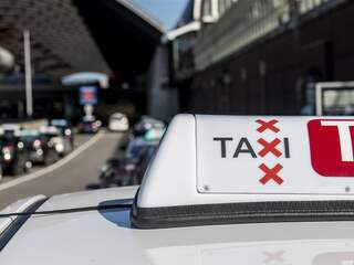 Chauffeurs taxibedrijven toch geschorst voor overtredingen na uitspraak