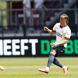 Liveblog | PSV en Ajax strijden om felbegeerde tweede plek, veel goals in openingsfase