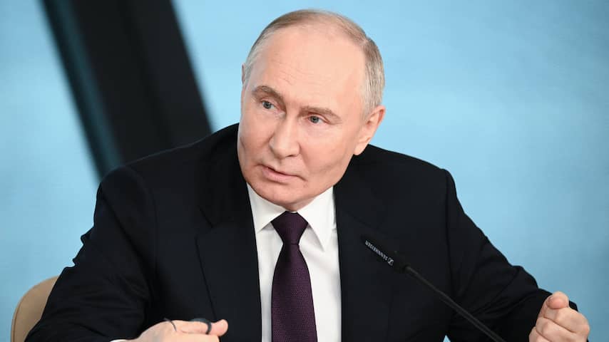Geen verrassingen in zeldzaam gesprek tussen Poetin en internationale journalisten