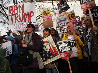 Duizenden mensen in Londen protesteren tegen beleid Trump
