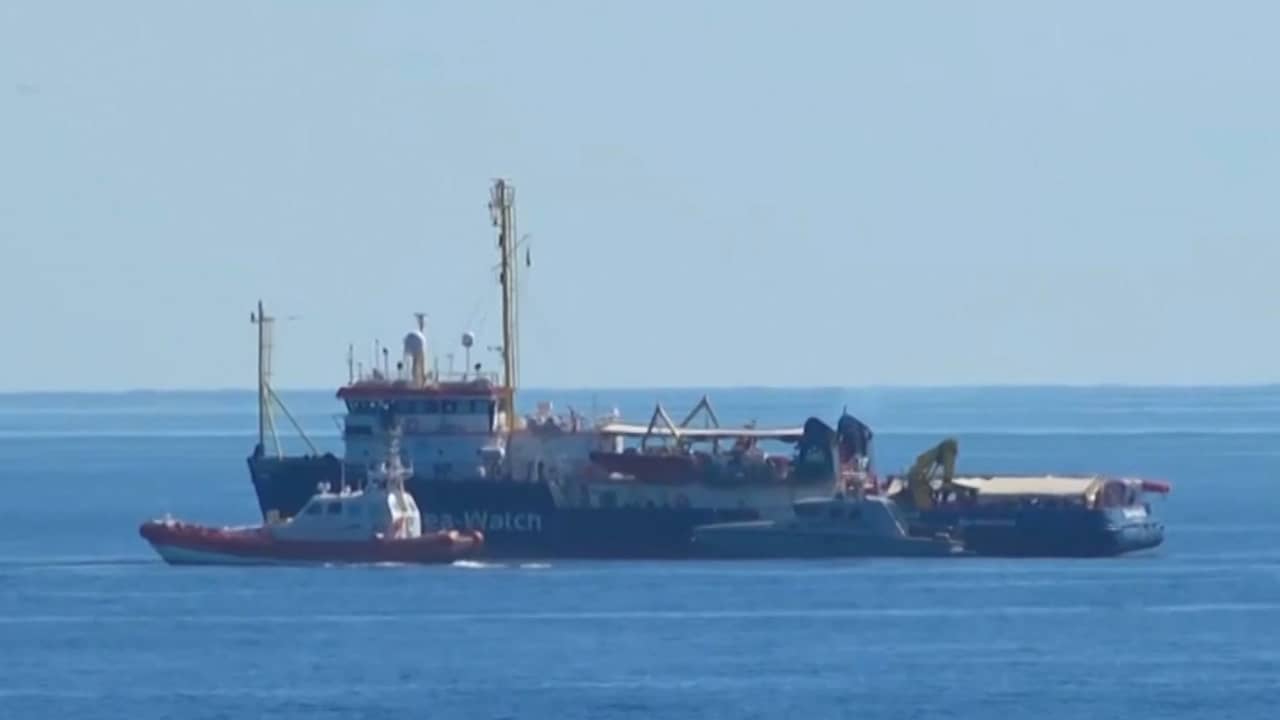 Beeld uit video: Italië houdt Sea-Watch 3 tegen voor Lampedusa