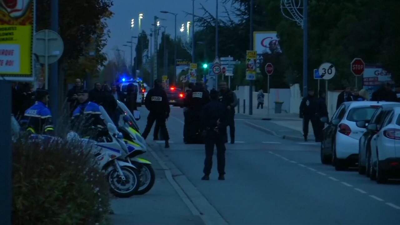 Beeld uit video: Drie gewonden bij Toulouse nadat auto op groep inrijdt	