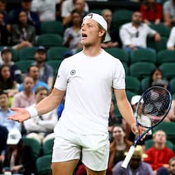 Van Rijthoven kan ondanks setwinst niet stunten tegen Djokovic op Wimbledon