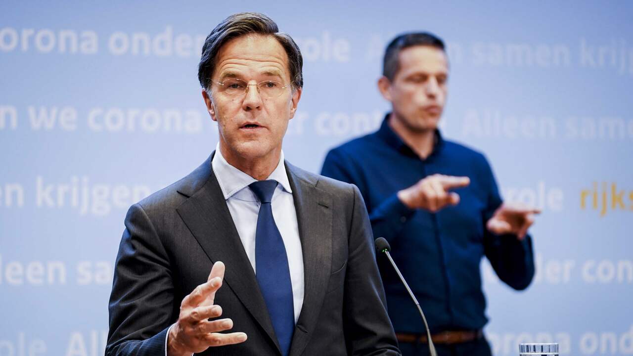 Beeld uit video: Rutte: 'Genieten van EK in tjokvol café gaat nog even niet'
